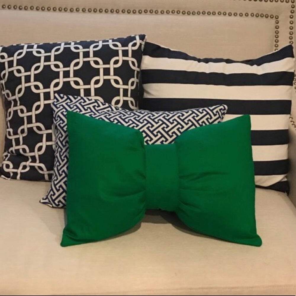 Green Bow Throw Pillow 12”x16” - Picture 4 of 4